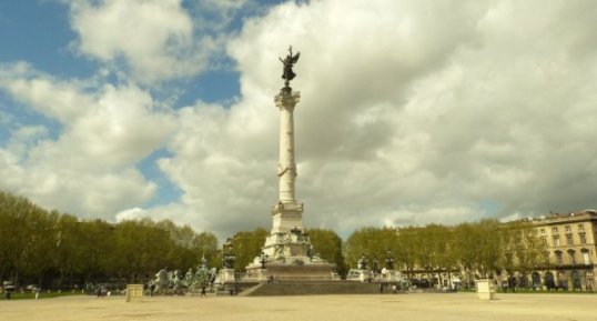 Place quinconces - Monument aux girondins