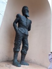  Statue du Sapeur Camember