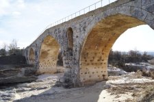 Le Pont Julien (2)