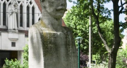 Statue du 1er maire