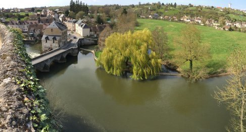 Photo panoramique du pont de Sillé a Fresnay