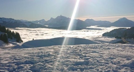 Col de Joux Plane entre neige & nuage